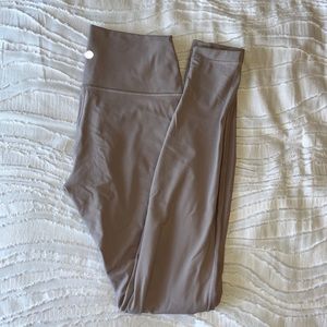 Lululemon Wunder Under leggings